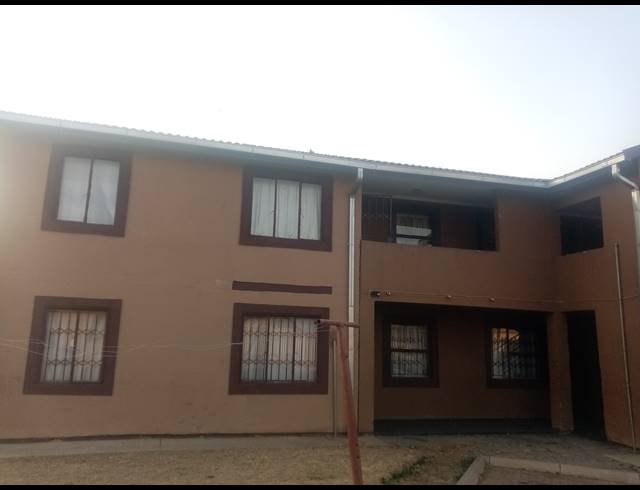 2 BEDROOM FLAT FOR SALE IN DEVON